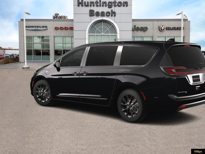 2024 Chrysler Pacifica Hybrid Select SImage 4