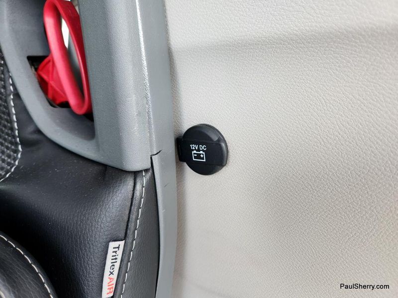 Used 2023 Chrysler Voyager LX