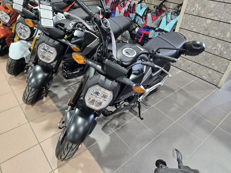 2025 Honda GROM SP MATTE BLACK METALLICImage 2