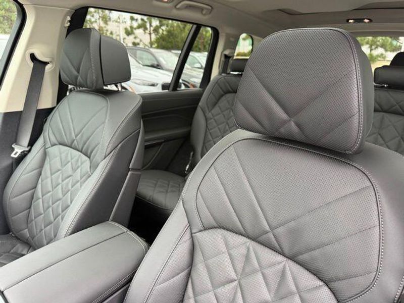 New 2026 BMW X7 xDrive40iImage 19