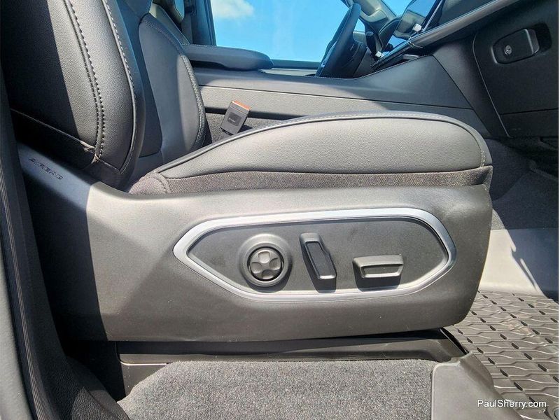 2026 Jeep Grand Wagoneer Upland 4x4
