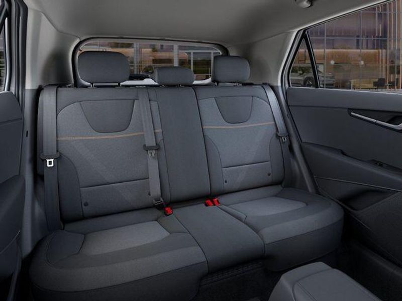 New 2026 Kia Niro LXImage 17