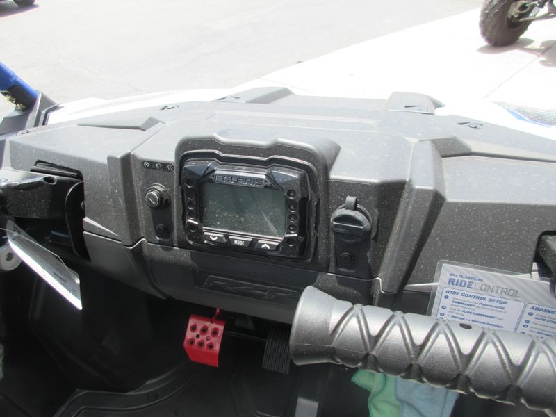 NEW 2026 POLARIS RZR 200 EFI Image 16