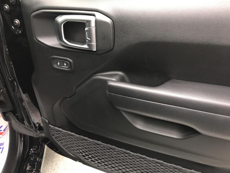 Used 2024 Jeep Wrangler Sport SImage 21