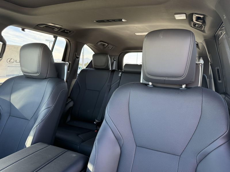 New 2026 Lexus LX 700h LuxuryImage 19