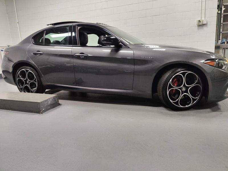 2024 Alfa Romeo Giulia Veloce AWD w/Sunroof/NavImage 3