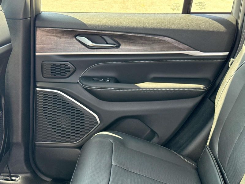 New 2026 Jeep Grand Cherokee Limited Reserve 4x4