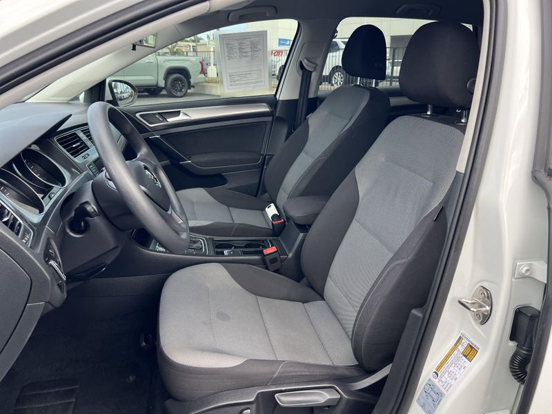 Used 2016 Volkswagen e-Golf SEImage 15