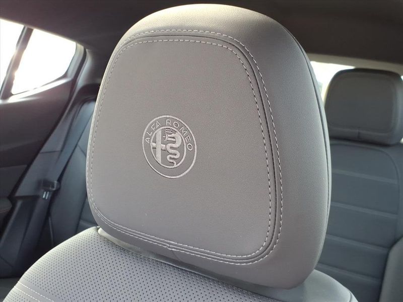 New 2026 Alfa Romeo Tonale Veloce AwdImage 18