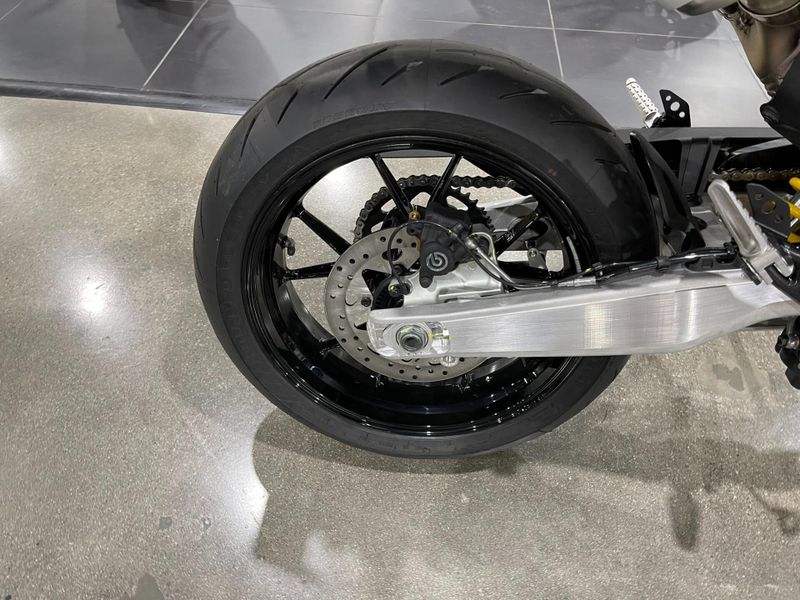 New 2025 Ducati HYPERMOTARD 698 Image 20