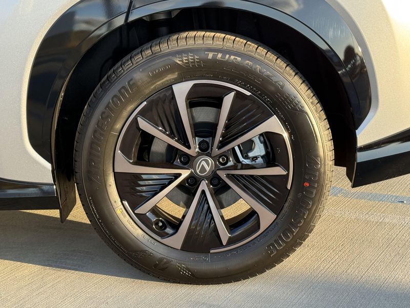 New 2026 Lexus RZ 350eImage 15