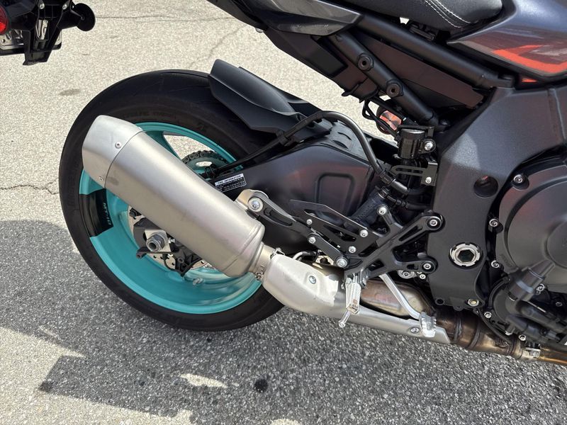 Used 2024 Yamaha MT-10 Image 16