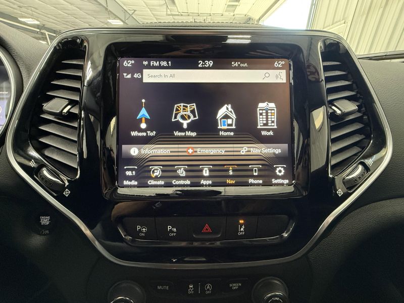 Used 2022 Jeep Cherokee LimitedImage 33