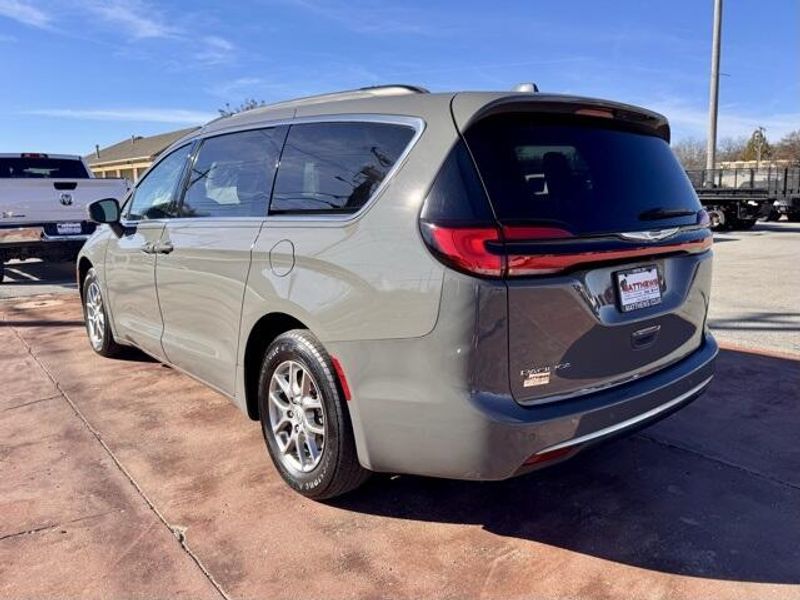 Used 2021 Chrysler Pacifica TouringImage 8