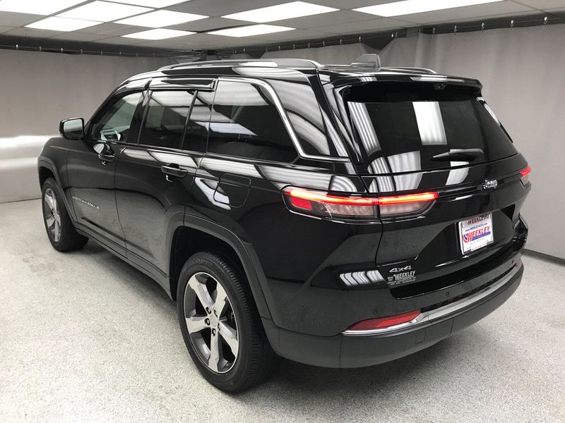Used 2022 Jeep Grand Cherokee LimitedImage 17