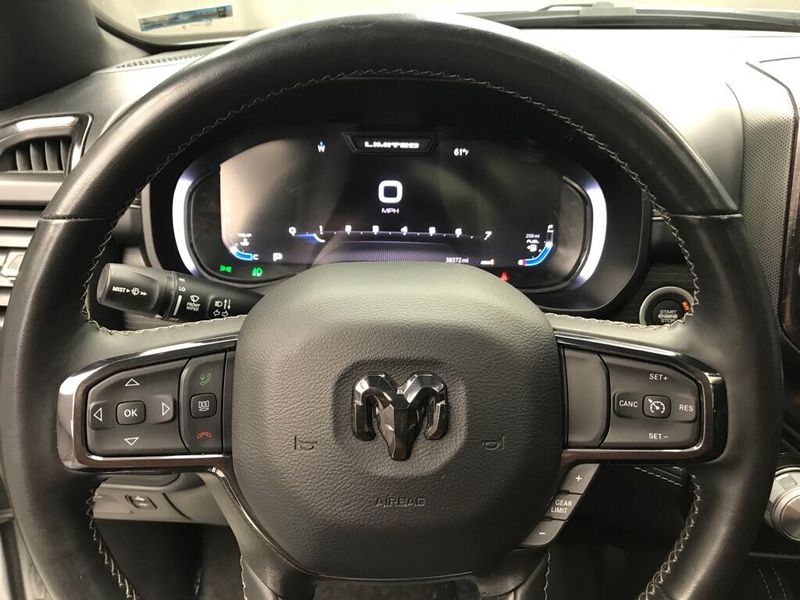 Used 2023 RAM 1500 LimitedImage 12