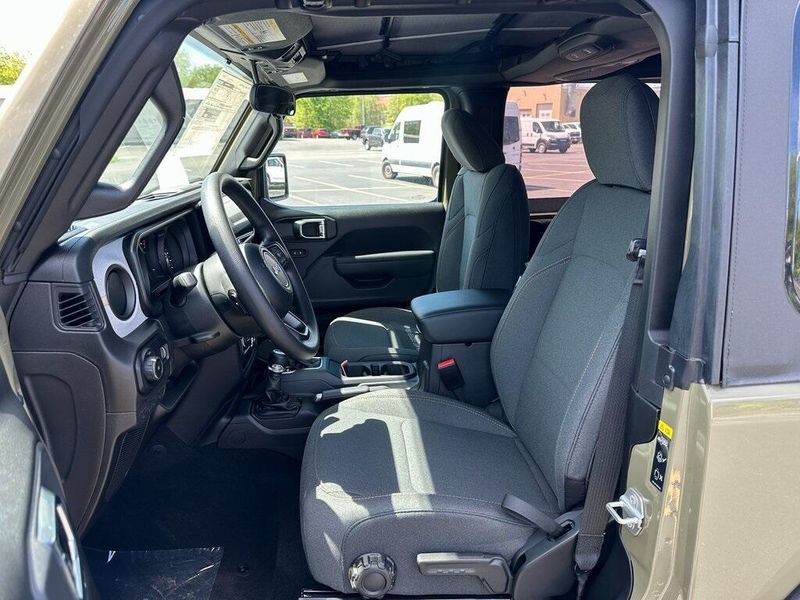 2025 Jeep Wrangler 2-door SportImage 12
