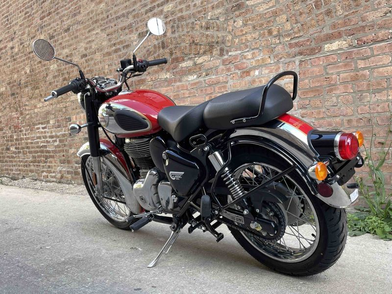2023 Royal Enfield Classic 350  Image 6