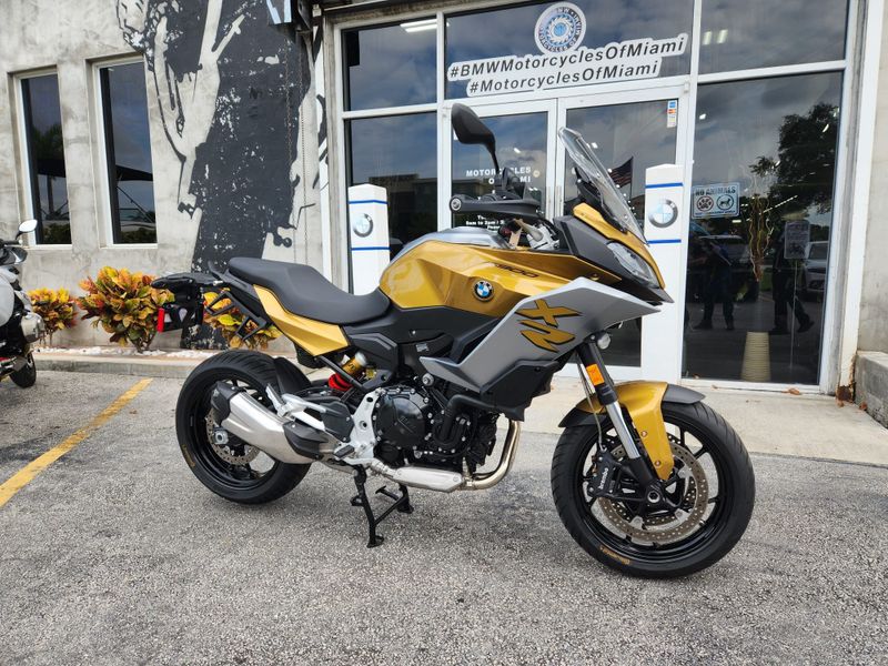 2021 BMW F 900 XR Image 10