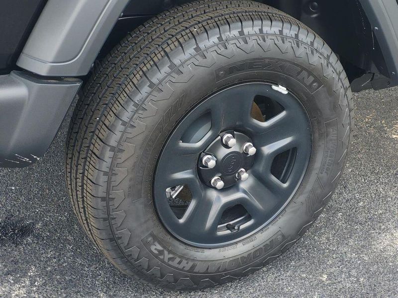 2025 Jeep Wrangler 4-door SportImage 7