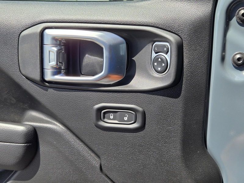 New 2026 Jeep Wrangler 4-door Rubicon