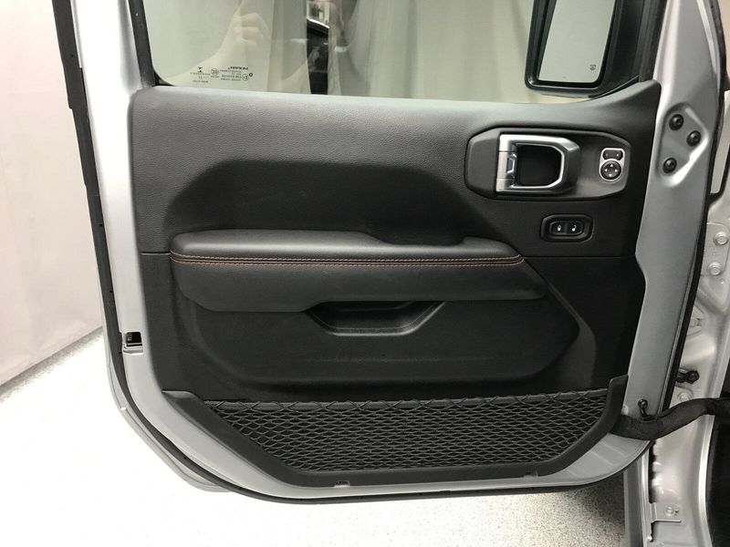 2022 Jeep Gladiator MojaveImage 3