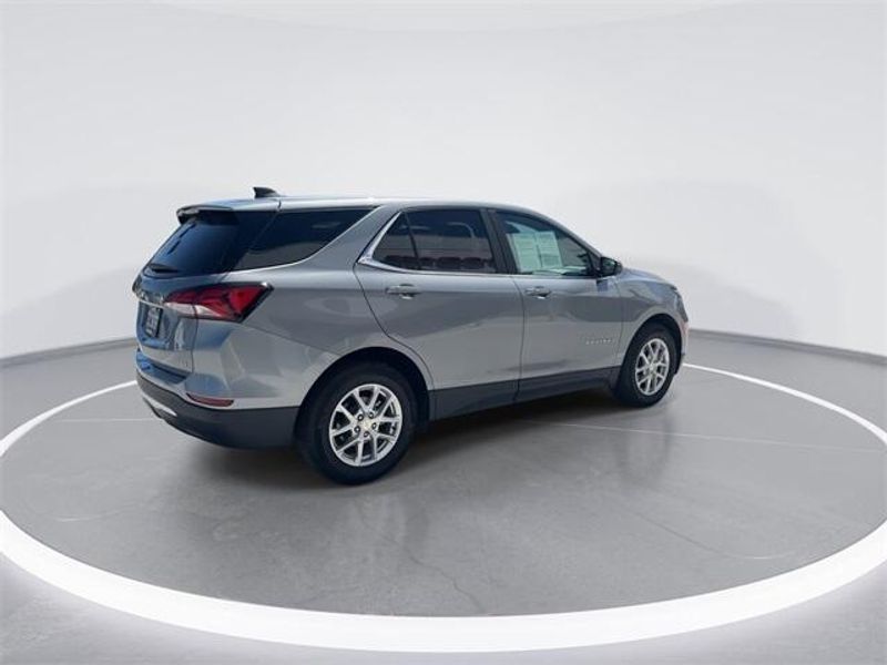 2023 Chevrolet Equinox LTImage 8