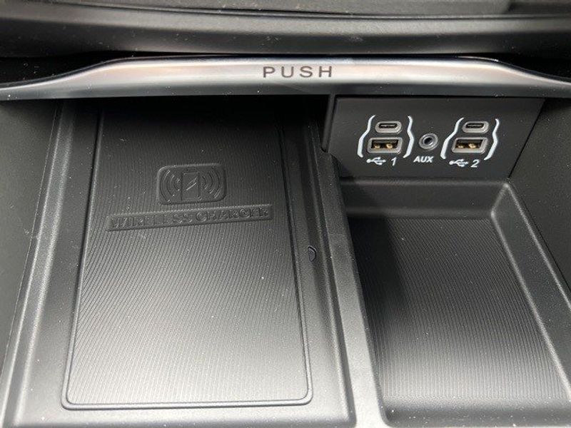 2023 Chrysler Pacifica Plug-in Hybrid LimitedImage 62