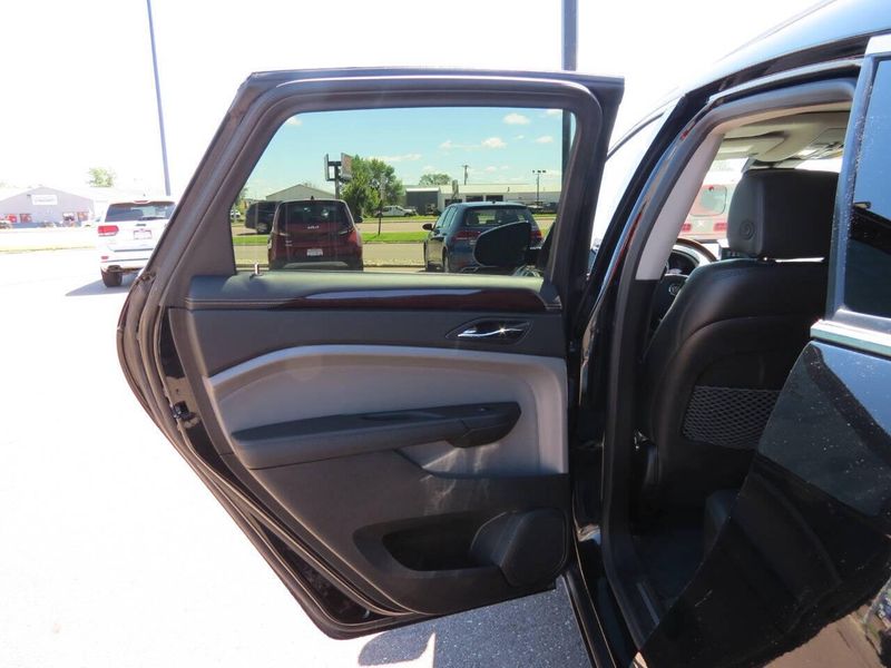 Used 2011 Cadillac SRX Premium Collection AWD 4dr SUVImage 25