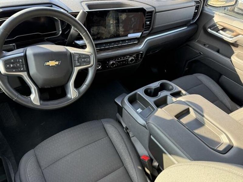 2023 Chevrolet Silverado 1500 LT photo 19