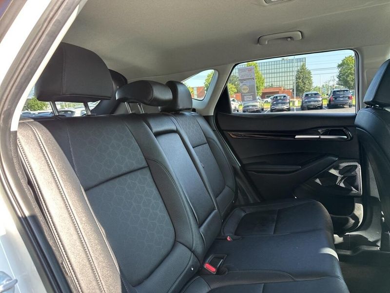 Used 2024 Kia Seltos SXImage 18