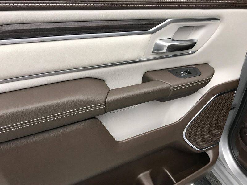 New 2025 RAM 1500 Laramie Crew Cab 4x4 5