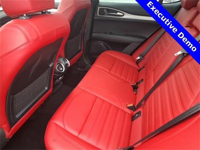 New 2025 Alfa Romeo Stelvio VeloceImage 10