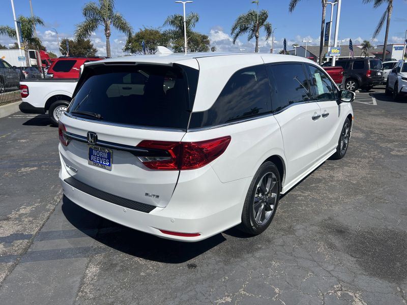 2022 Honda Odyssey EliteImage 3