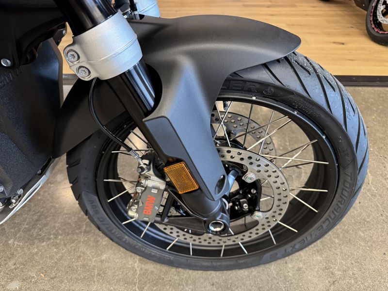 2025 BMW R 1300 GS - TROPHY - RACING BLUE METALLIC 