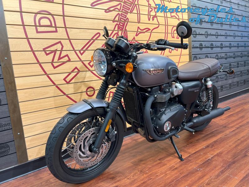 2018 Triumph Bonneville T120 Black Image 4