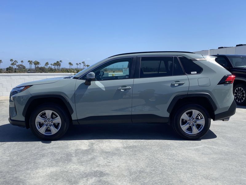 2023 Toyota RAV4 XLEImage 7