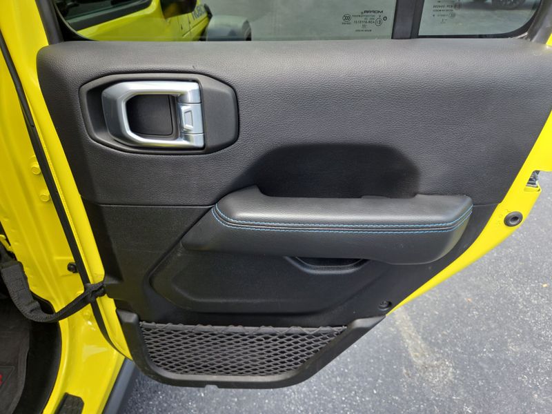 2022 Jeep Wrangler 4xe Unlimited Rubicon photo 18