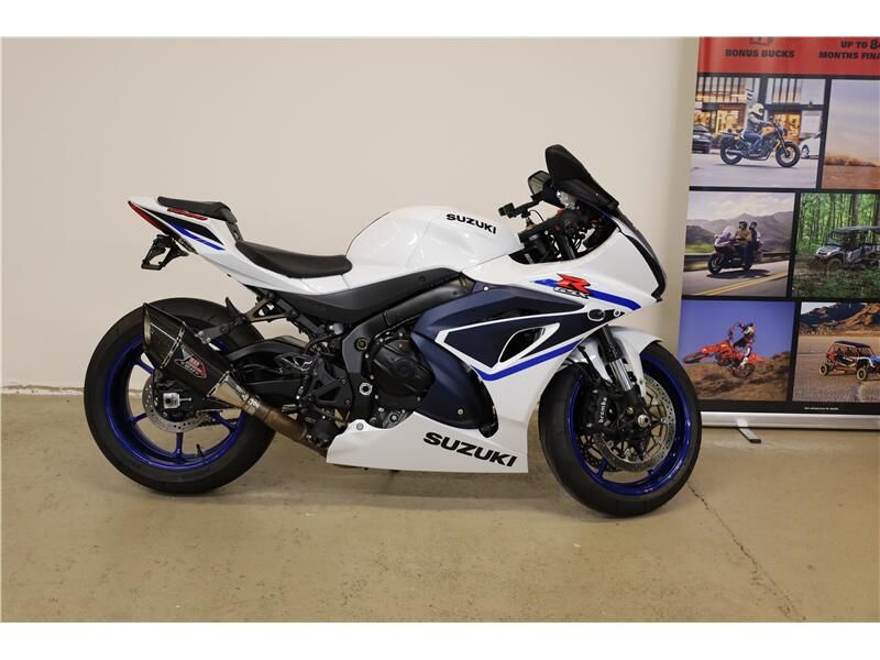 2023 Suzuki GSXR1000 Image 3