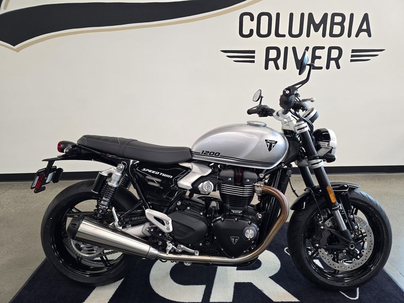 2025 Triumph SPEED TWIN 1200 