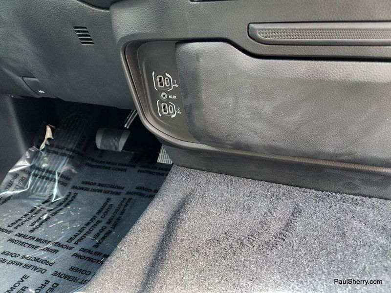 New 2026 RAM 1500 Tradesman Crew Cab 4x4 5'7' Box