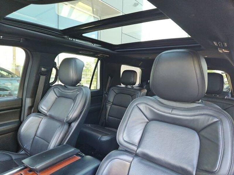 2018 Lincoln Navigator Select