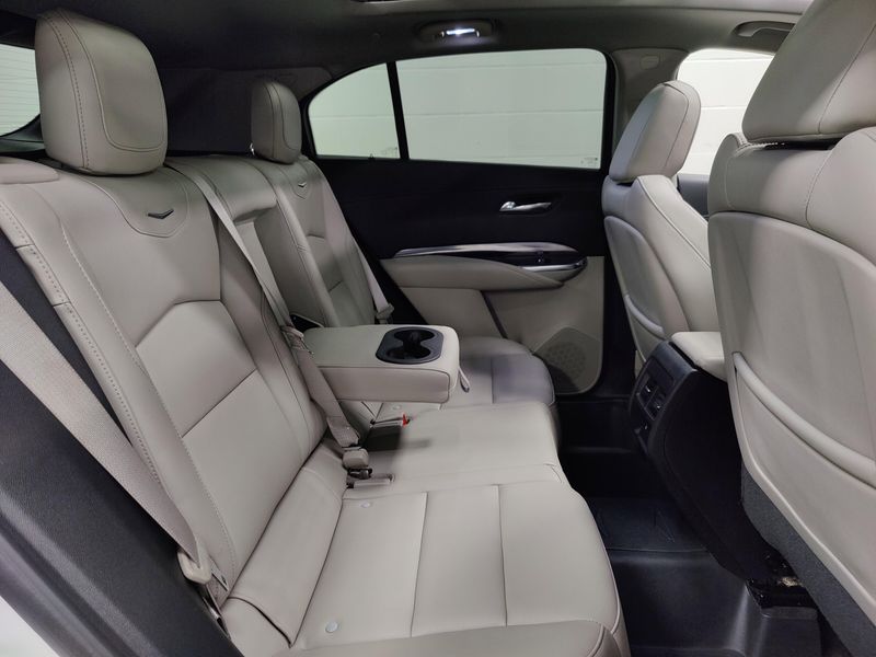 Used 2021 Cadillac XT4 AWD Luxury w/Sunroof/Cold PkgImage 17