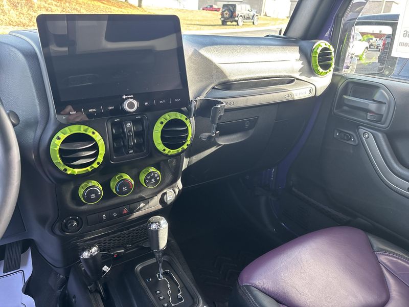 Used 2017 Jeep Wrangler Unlimited SportImage 26