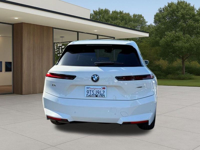 Used 2026 BMW iX xDrive60Image 9