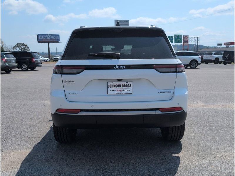 New 2026 Jeep Grand Cherokee Limited 4x4Image 4