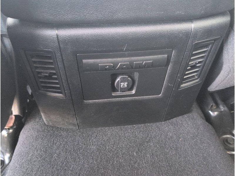 2023 RAM 1500 Classic SLTImage 31