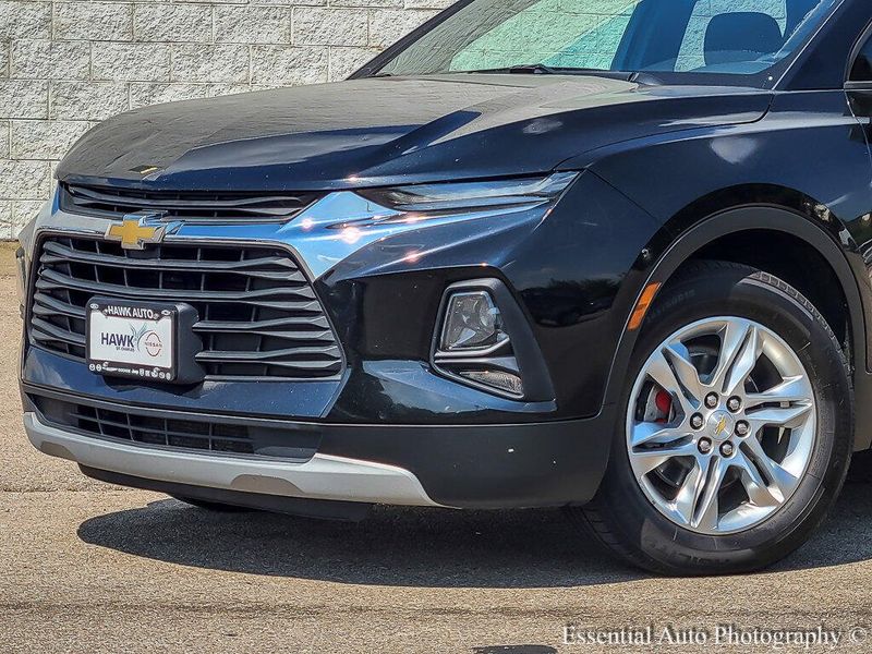 2019 Chevrolet Blazer Base 1LT photo 2