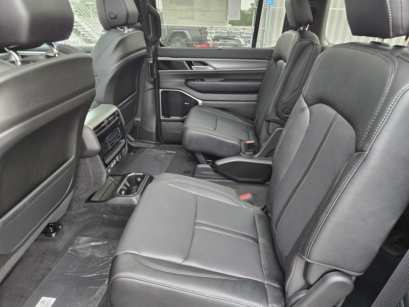 2026 Jeep Grand Wagoneer Limited Reserve 4x4