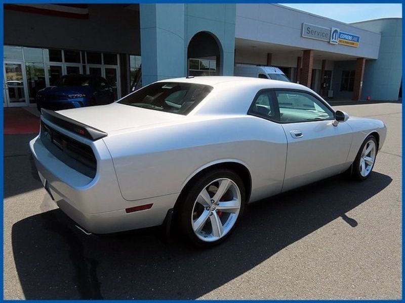 2009 Dodge Challenger SRT8Image 7